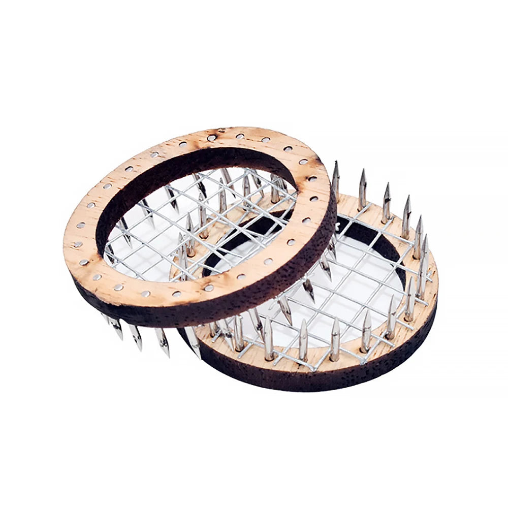 Queen Bee Catcher – Wooden Needle Marking Cage