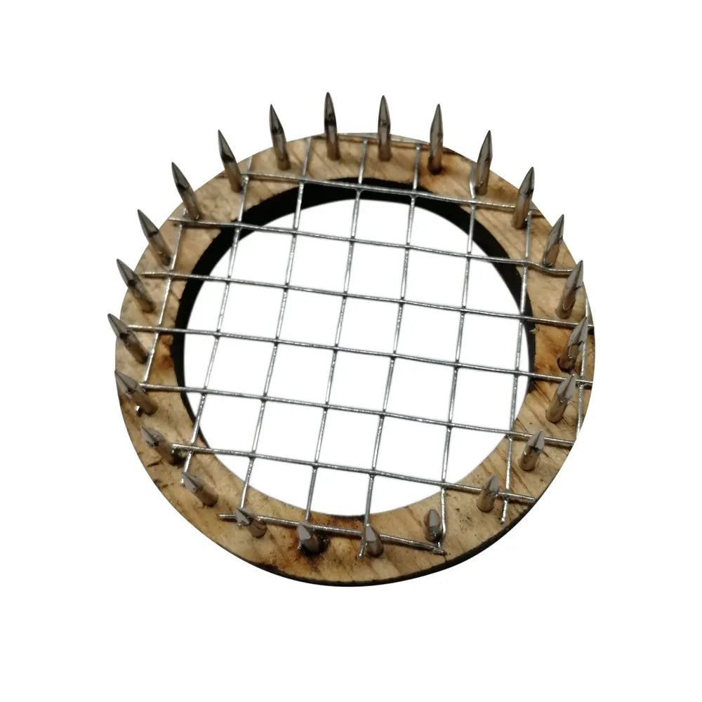 Queen Bee Catcher – Wooden Needle Marking Cage
